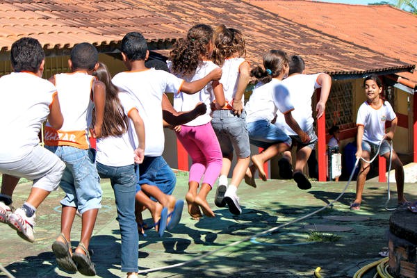 social body image 1 kids skipping