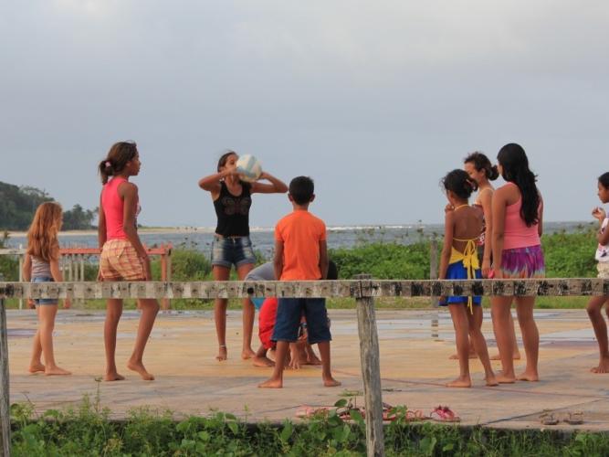 social body image 3 ball game